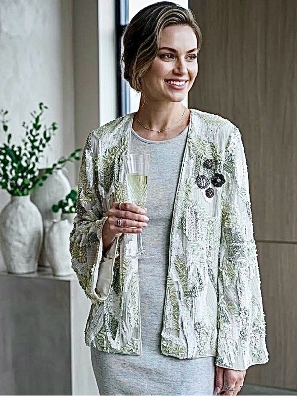 New HOUSE OF HARLOW 1960 Jolie Sequins & Brooches Jacket White Slate M MSRP $458